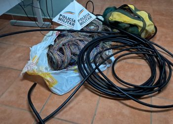Dupla é presa por furto de fiação telefônica e de internet no bairro Jardim dos Estados em Poços