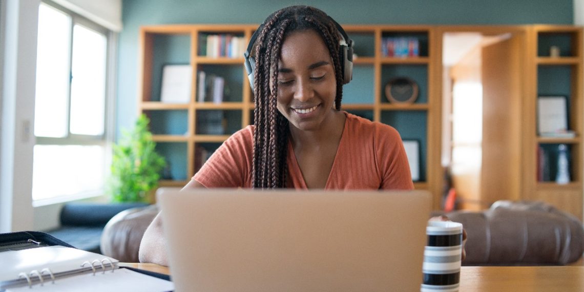 Secretaria de Educação de Poços promove projeto de educação digital para professores