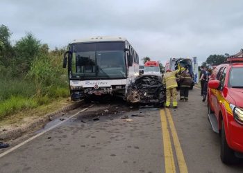 Acidente na MG-446 deixa quatro feridos em estado grave
