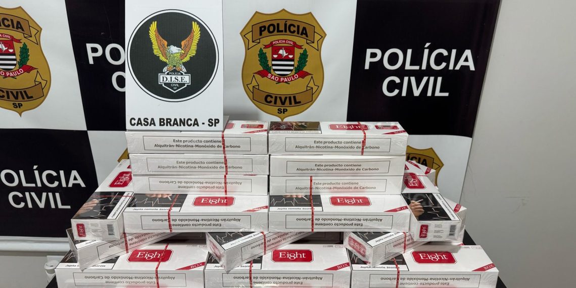 Polícia Civil apreende 900 maços de cigarros contrabandeados do Paraguai em mercado
