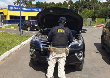 Veículo de luxo clonado é recuperado pela PRF em Poços de Caldas