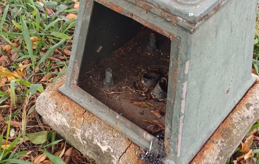 Iluminação da ciclovia na Avenida João Pinheiro sofre novo ato de vandalismo