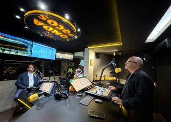 Prefeito fala sobre saúde, educação, obras e turismo em entrevista à Onda Poços