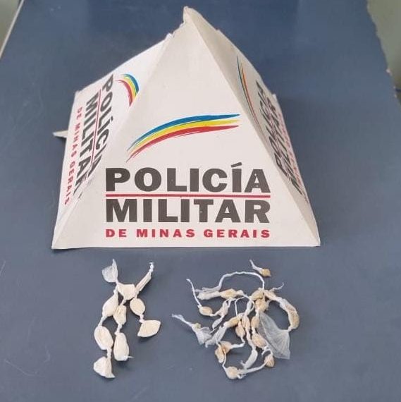 Homem é preso por tráfico de drogas no entorno do Mercadão de Poços de Caldas