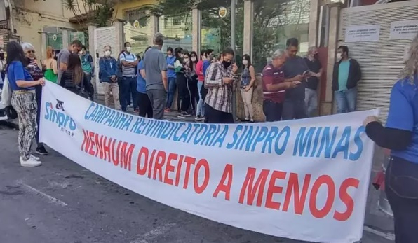 Professores de escolas particulares de Poços podem entrar em greve