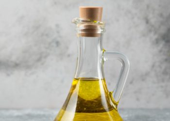 Anvisa proíbe venda de duas marcas de azeite; confira quais são