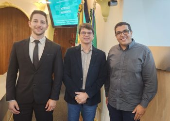 Vereadores encaminham Anteprojeto ao Executivo sugerindo criação da Escola de Idioma em Poços