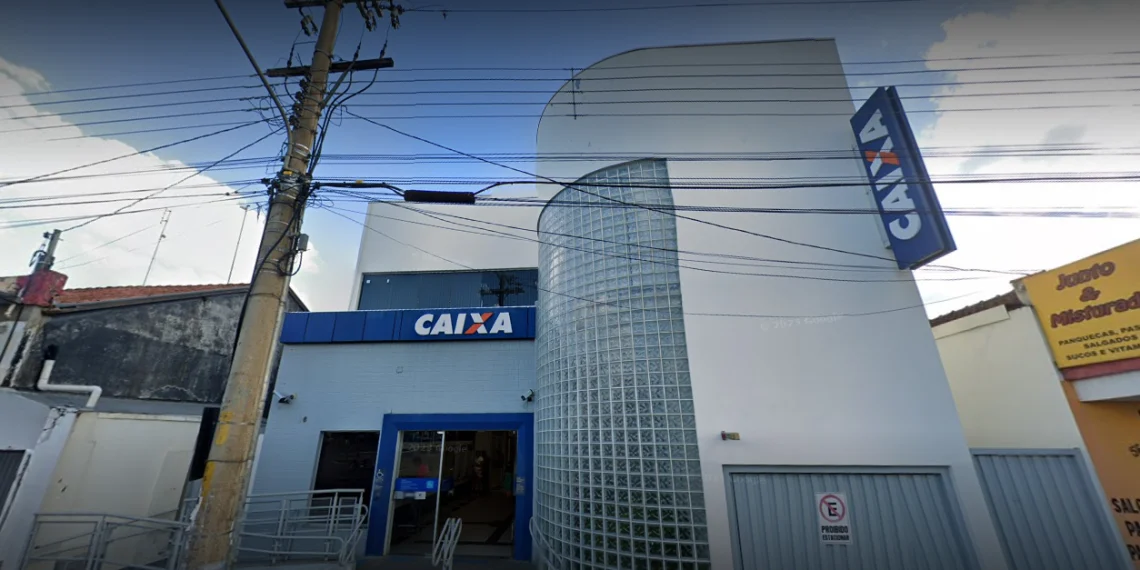 Angolanos são presos após tentarem aplicar golpe em agência da Caixa