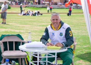 Responsável pelo Cricket em Poços e no país, Matt Featherstone é homenageado pelo Rei Charles III