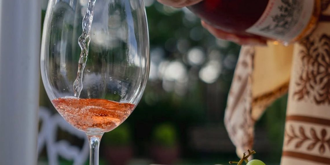 “Vinhos na Serra” reúne expositores e mais de 200 rótulos em Poços de Caldas