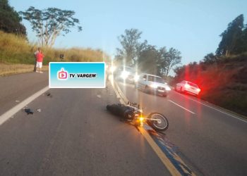 Motociclista de 46 anos morre após acidente com carreta em rodovia da região