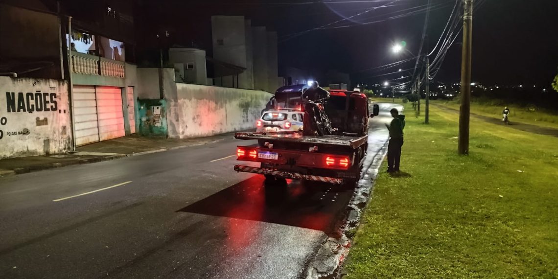 Motociclista é preso por receptação, direção perigosa, desobediência e adulteração de sinal na zona sul de Poços