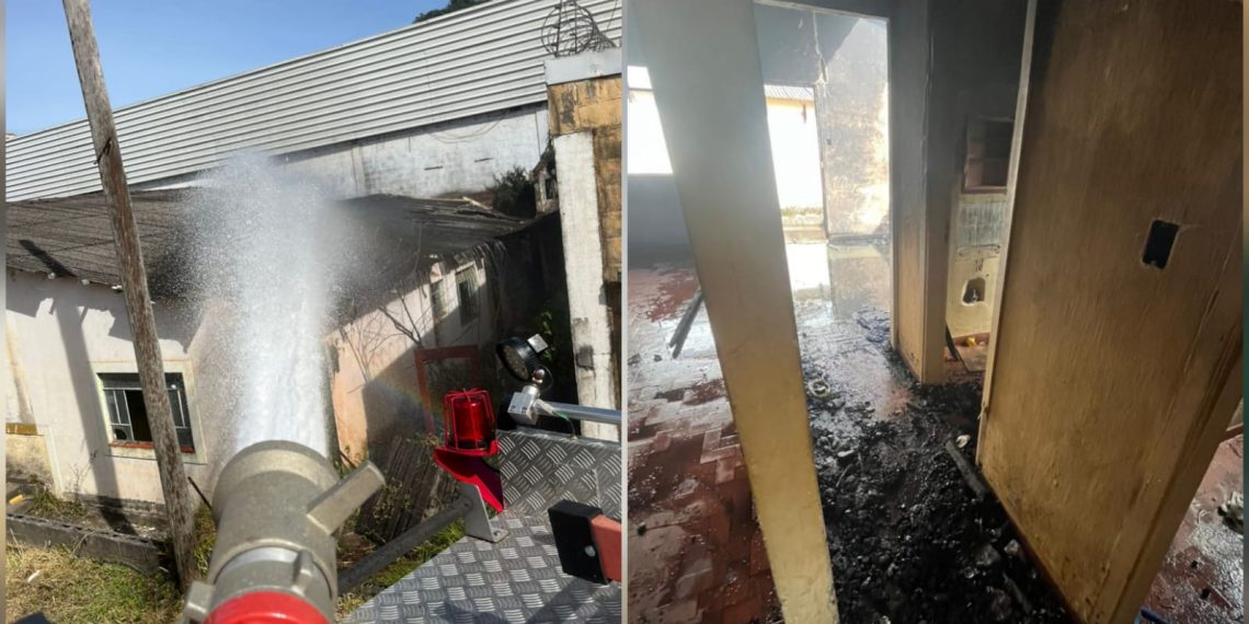 Incêndio em casas geminadas e abandonadas mobiliza equipe do Corpo de Bombeiros em Poços