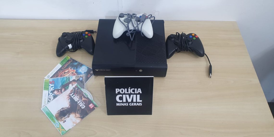 Polícia Civil recupera videogame furtado em Poços de Caldas; receptador foi identificado