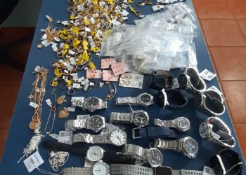 Homem é preso por furto em joalheria em shopping de Poços de Caldas