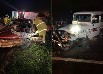 Homem fica preso às ferragens e outros quatro ficam feridos após colisão frontal na MG-455