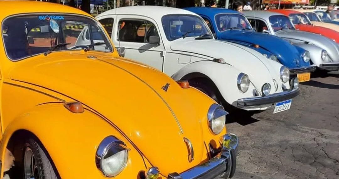 Evento em comemoração ao Dia Mundial do Fusca acontece neste domingo (15) em Poços