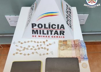 Adolescente de 15 anos que já tem 7 passagens por tráfico é apreendido com 40 pedras de crack em Poços