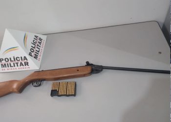 Polícia Militar apreende espingarda e munições em casa na zona rural de Divisa Nova