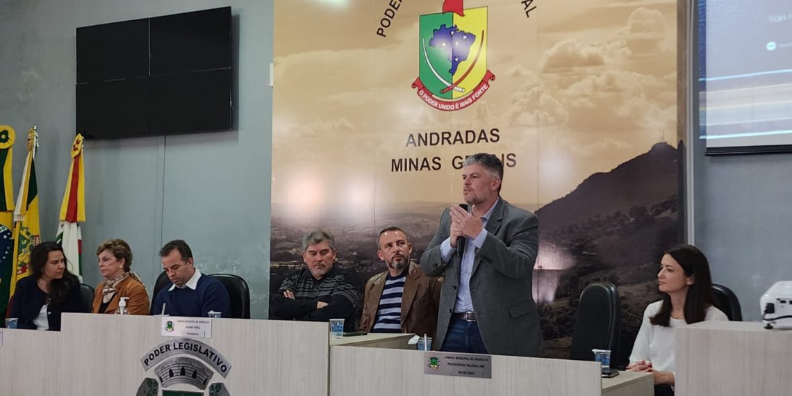 Concessionária apresenta projeto da Rodovia do Contorno de Andradas à comunidade