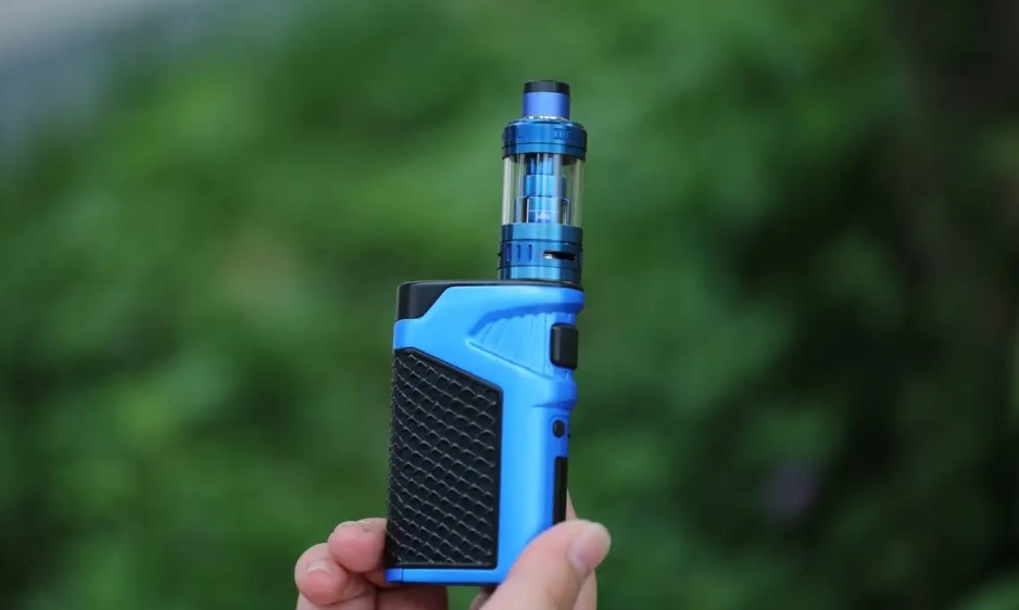 Um em cada 9 adolescentes usa cigarro eletrônico no Brasil