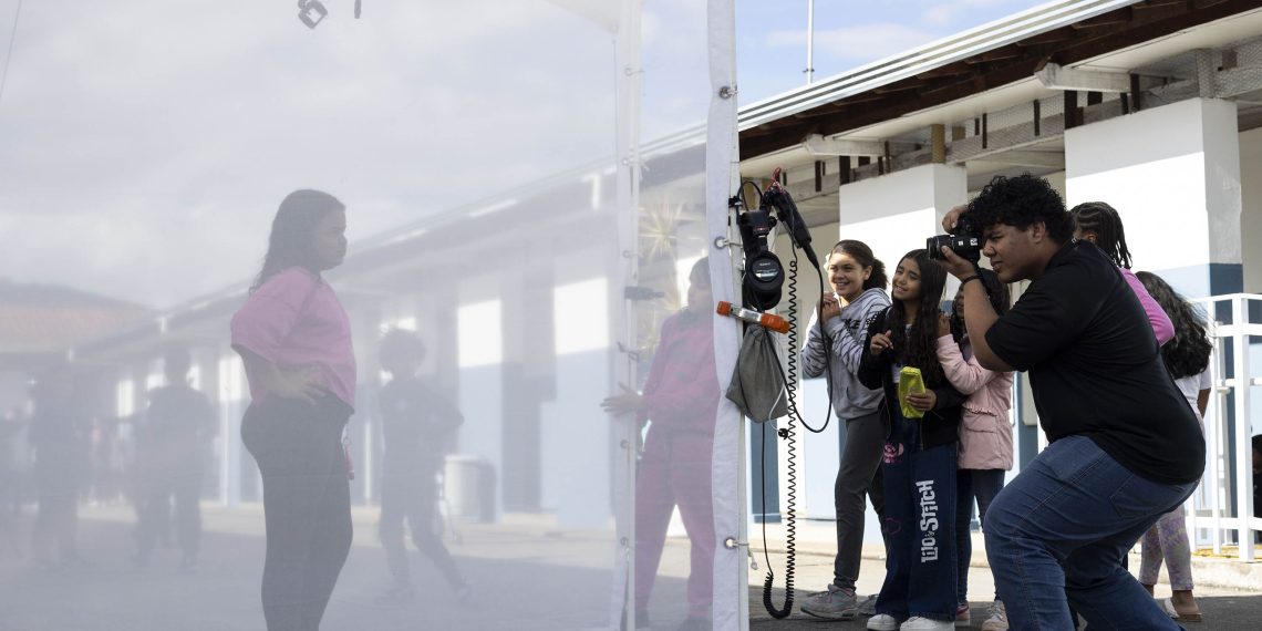 Projeto “Moradores | Educação” lança documentário e exposição sobre escola estadual em Poços de Caldas