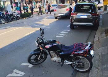 Demutran apreende motocicleta adulterada no centro de Poços de Caldas