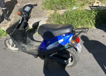 Condutor abandona moto adulterada e foge durante abordagem do Demutran
