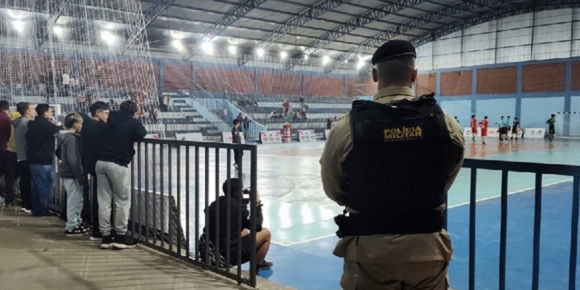 Jogadora é chamada de “macaca” e “gorila” durante partida de handebol