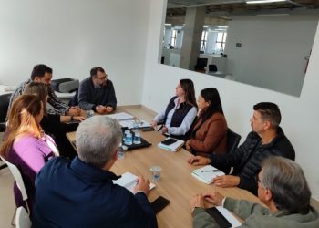 Poços já teve 8 óbitos e oitenta e duas hospitalizações por Síndrome Respiratória Aguda Grave em 2025; comitê anuncia medidas