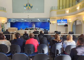 Síndico de prédio no centro de Poços faz apelo às autoridades sobre som alto na rua XV de Novembro