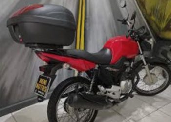 Moto é levada de garagem após arrombamento de residência em Poços de Caldas