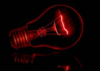 Conta de luz terá maior patamar da bandeira tarifária em agosto