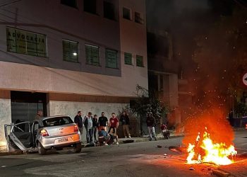 Acidente entre moto e carro mata motociclista no centro de São João da Boa Vista-SP