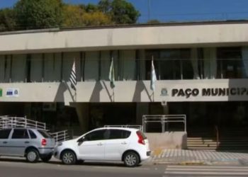 Servidora aposentada é condenada por excluir de sistema dívida de IPTU do marido