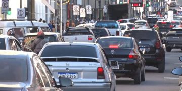 Governo de Minas divulga calendário do licenciamento de veículos de 2025