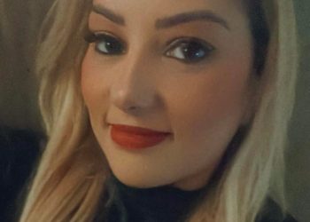 Corpo de enfermeira que morreu em acidente é sepultado