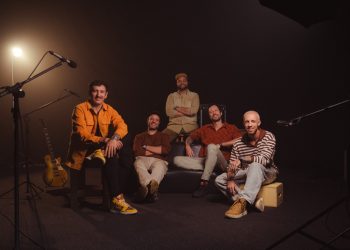 De cara nova, Candieira agora é Embrazza e estreia com dois shows em Poços de Caldas