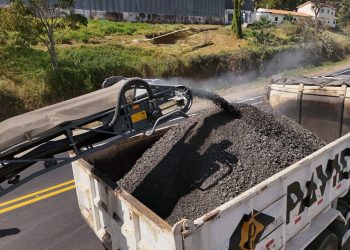 Obra noturna é programada para reparo no asfalto da Rodovia do Contorno