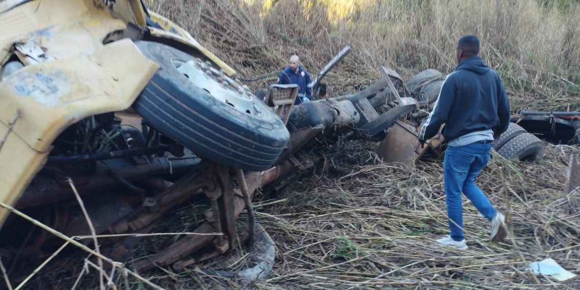 Grave acidente deixa dois feridos entre Poços de Caldas e Bandeira do Sul