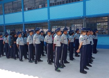 Escolas de Poços realizam assembleias para discutir adesão ao modelo cívico-militar