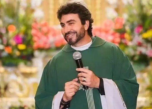 Aprenda a como retirar seu ingresso gratuito para o show do Padre Fábio de Melo em Poços