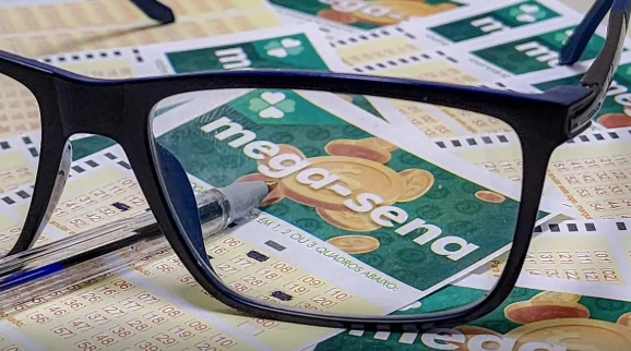 Aposta de Botelhos acerta 5 números da Mega-Sena e fatura mais de R$ 30 mil