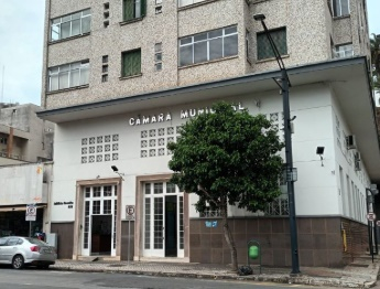 Câmara de Poços terá reunião extraordinária nesta sexta (18)