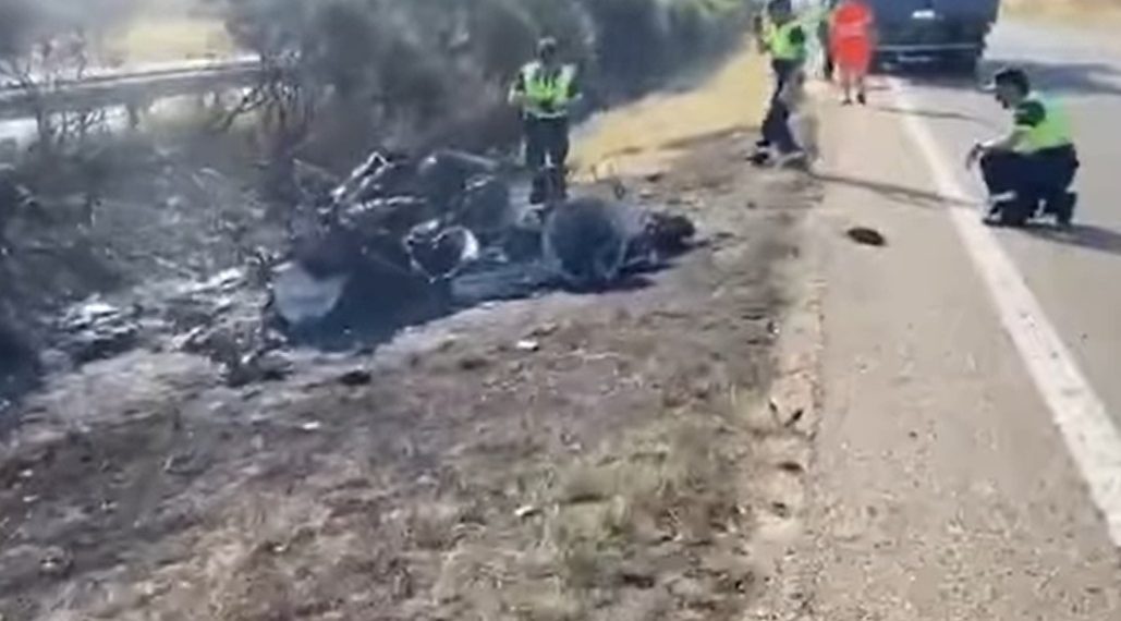 LUTO: Jogadores de futebol morrem após acidente de carro; veja vídeo do local do acidente