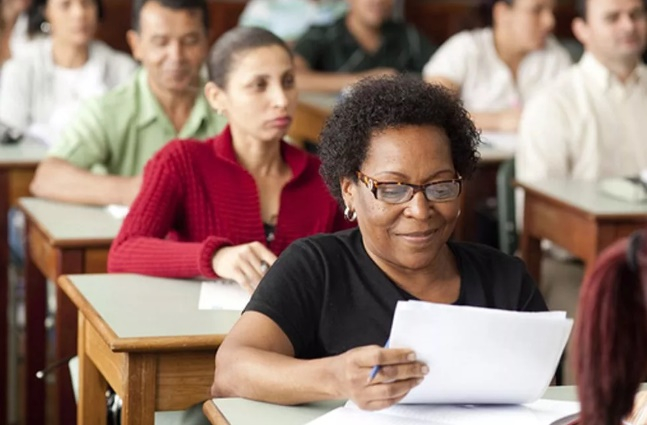 IFSULDEMINAS oferece cursos gratuitos e a distância para estudantes da EJA