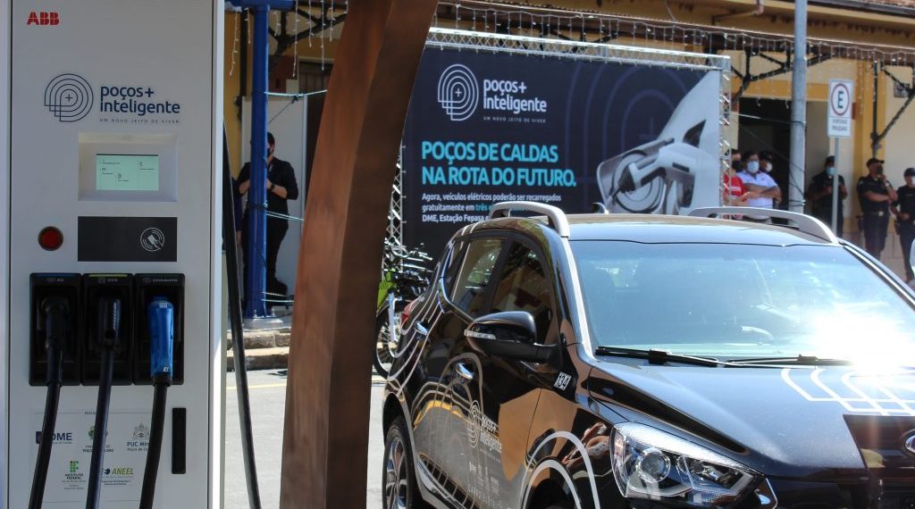 Vereadores de Poços solicitam informações sobre gestão e cobrança no Eletroposto FEPASA