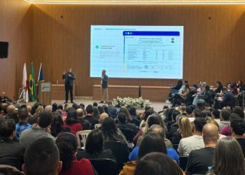 Formação Enem MG capacita 270 educadores de Poços de Caldas e região