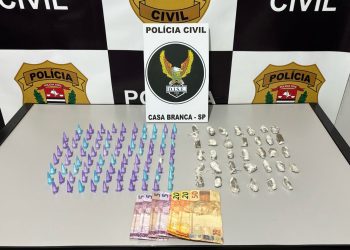 Mulher é presa com dezenas de porções de cocaína e maconha em Mococa