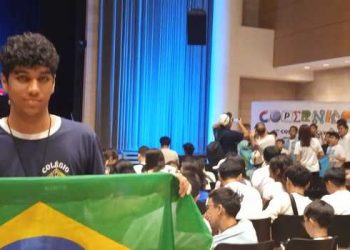 Estudante do Sul de Minas conquista ouro em olimpíada de matemática nos EUA
